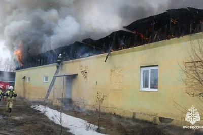 Крупный пожар в магазине «Доброцен» в Мельниково