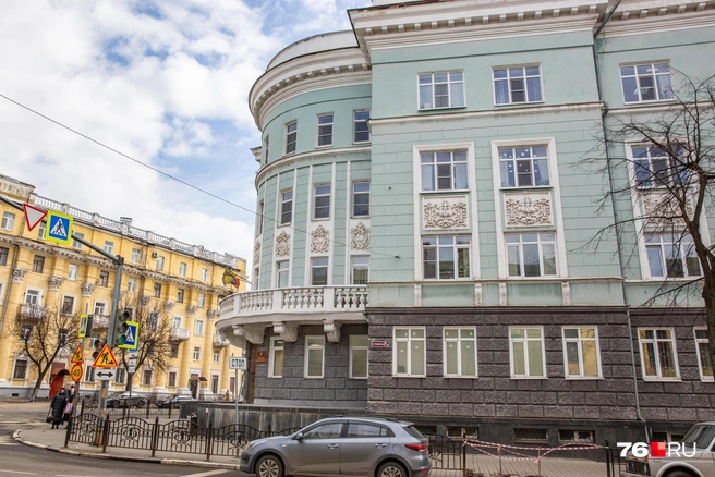 Снаружи на здании есть что посмотреть | Источник: Кирилл Поверинов / 76.RU