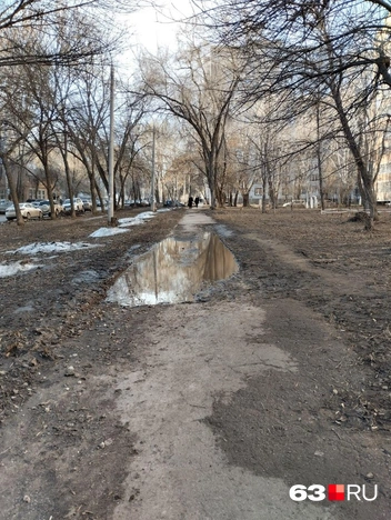 Грязные дороги&nbsp;— визитная карточка города? | Источник: Юлия, читатель 63.RU