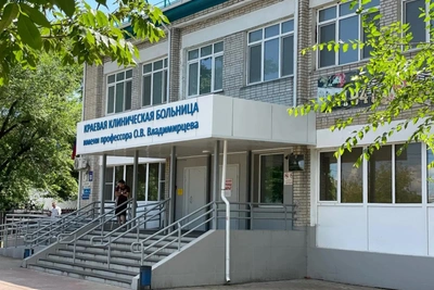 Хабаровские хирурги вернули подвижность кисти бойцу СВО