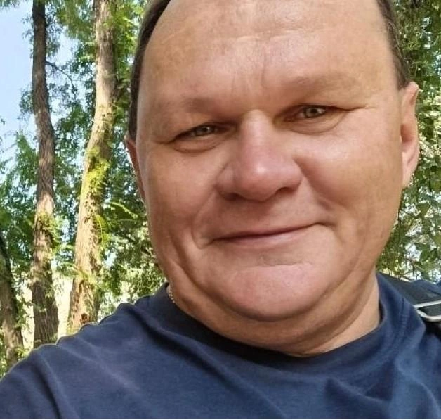 Жена и соседи описывают Евгения как доброго и заботливого, сильного, но в общем бесконфликтного человека. Что не отменяет того факта, что он сам сразу же признался в убийстве | Источник: Лидия Москвина