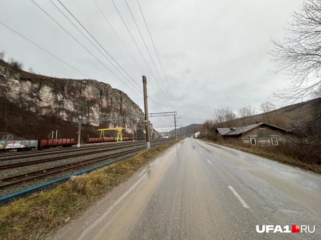 Красная скала — слева | Источник: Андрей Бирюков / UFA1.RU