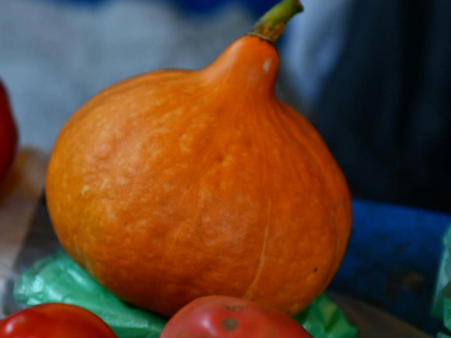 Яркая тыква легко превращается в аппетитный пирог | Источник: Дмитрий Емельянов / E1.RU