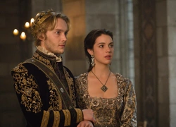 Круче «Бриджертонов»: 10 лучших сериалов про дворцовые интриги