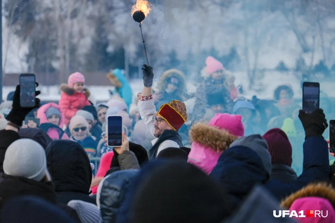 Хоть с себя всё заложить, а Масленицу проводить | Источник: Булат Салихов / UFA1.RU