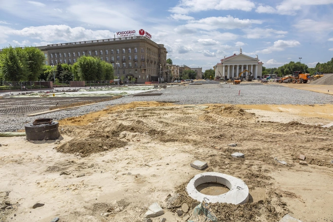 Основные работы по благоустройству должны были завершиться до 20 июля | Источник: Константин Завриков / V1.RU