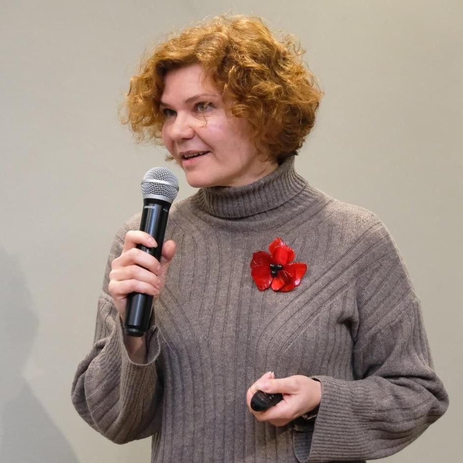 <p>Анна Савинова</p>