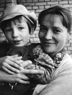 Павел Санаев с мамой Еленой Санаевой