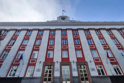 Кресла для актового зала правительства Алтайского края обновят за 6 млн