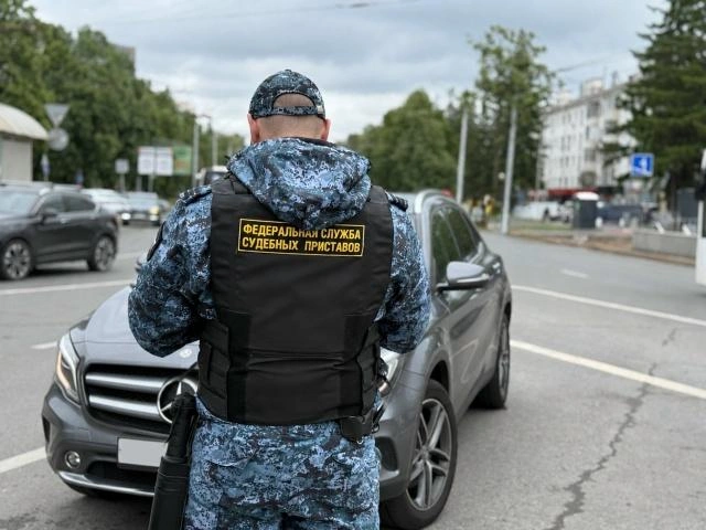 Скрытый от банка Mercedes нашли в Уфе | Источник: r02.fssp.gov.ru