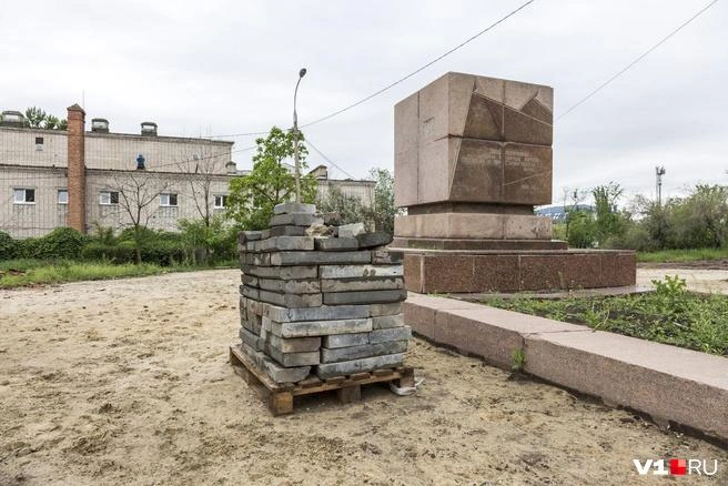 Не сделанный в срок сквер 8 Марта стал одной из причин банкротства фирмы | Источник: Константин Завриков / V1.RU