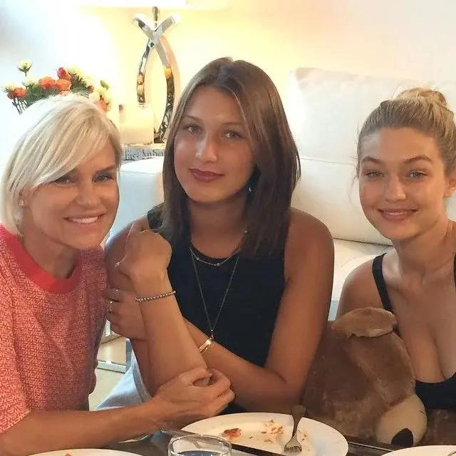 Источник: bellahadid / Instagram.com (экстремистская организация, деятельность запрещена на территории РФ)