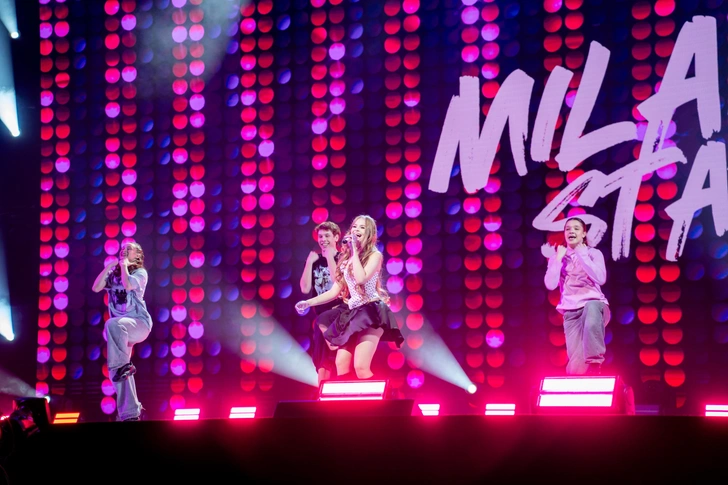 8000 зрителей, полный sold-out, новые тренды и хиты: как прошло «СуперЛайкШоу-3» в Москве | parents.ru