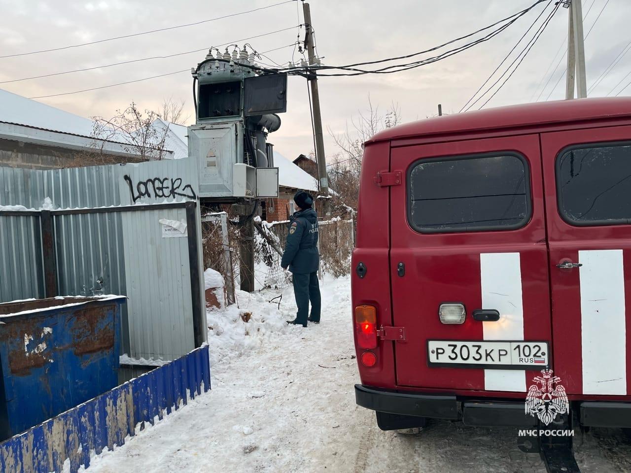 30 жилых домов в Уфе остались без света под Новый год из-за пожара