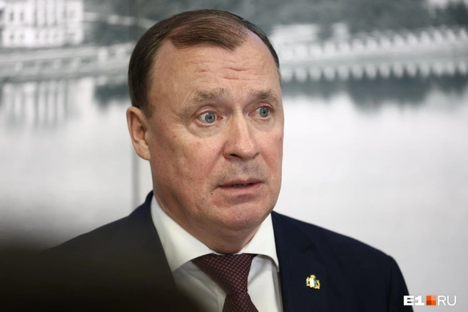 Временно Алексей Орлов работает из дома — у него перелом ноги | Источник: Владислав Лоншаков / E1.RU