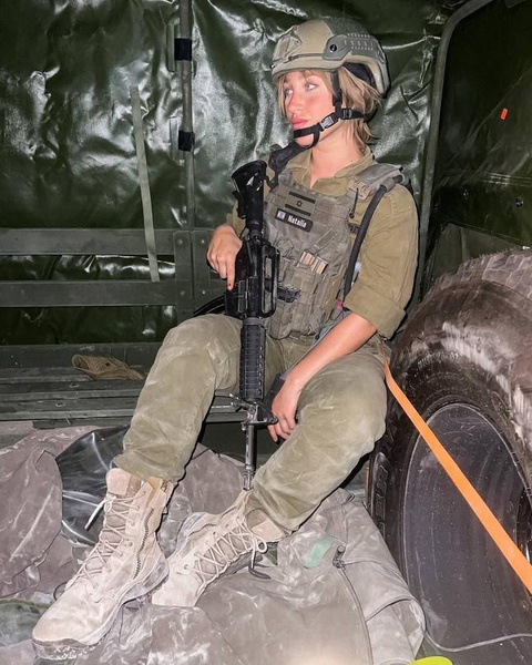 Модель OnlyFans Наталья Фадеева вступила в ряды израильской армии