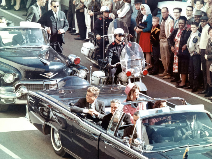 В США рассекретили новые документы об убийстве Кеннеди — в них описана встреча с НЛО