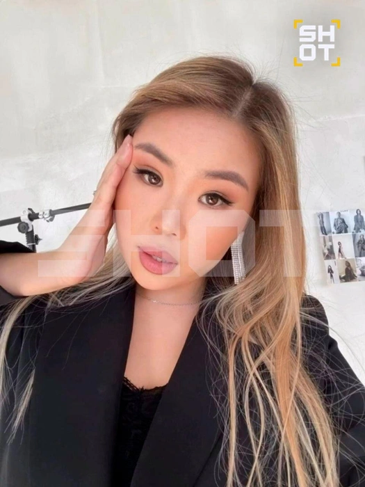 Девушка отлично освоила мастерство фотошопа, и это ее подвело | Источник: Shot / T.me