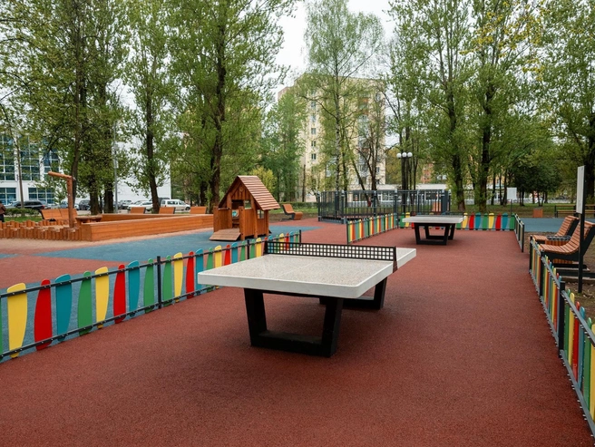 Площадка со столами для настольного тенниса | Источник: Александр Куренной / 76.RU