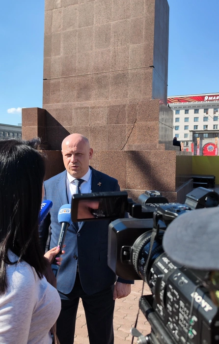 В Челябинске прошла генеральная репетиция торжественного построения к 81-й годовщине Победы | Источник: minob.gov74.ru