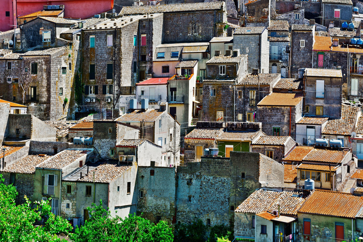 Как выглядят дома за 1 евро в Италии: 3 реальных истории