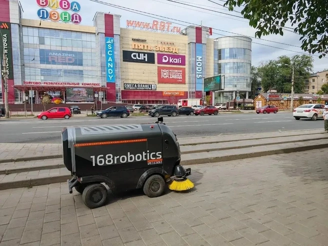 Скорость робота&nbsp;— до 5&nbsp;км/ч | Источник: Департамент городского хозяйства и экологии Самары / Vk.com