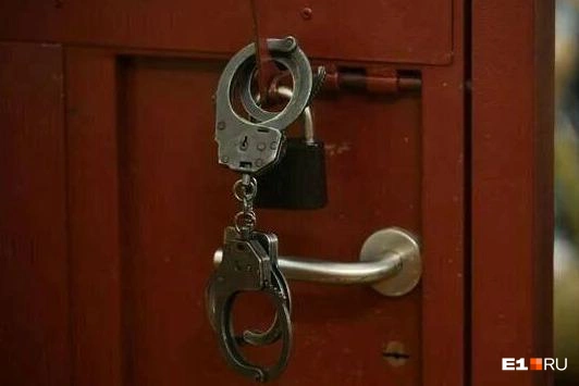 В Сочи будут судить трех экс-полицейских за взятки, превышение полномочий и подлоги | Источник: Артем Устюжанин / E1.RU