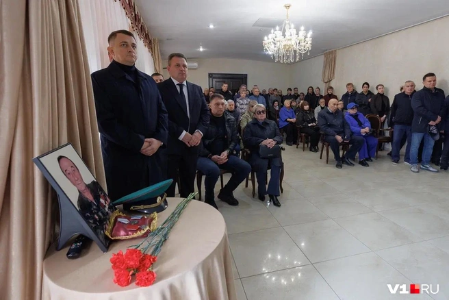 За его плечами не одно журналистское расследование | Источник: Алексей Волхонский / V1.RU