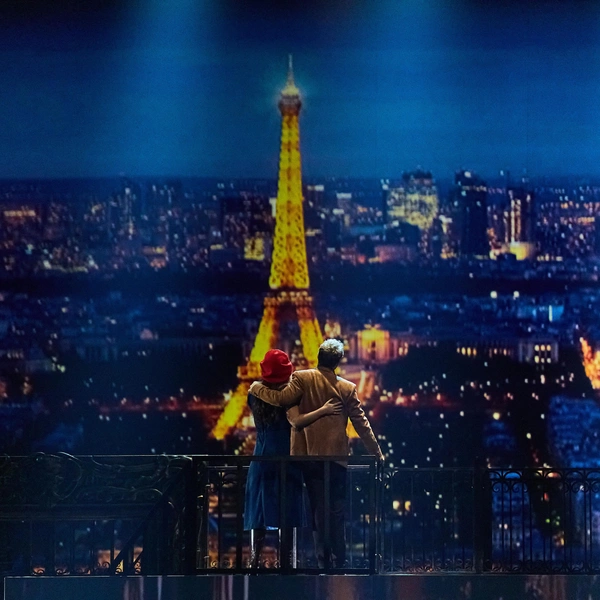 Действие происходит в Париже | Источник: Александр Ощепков / NGS.RU