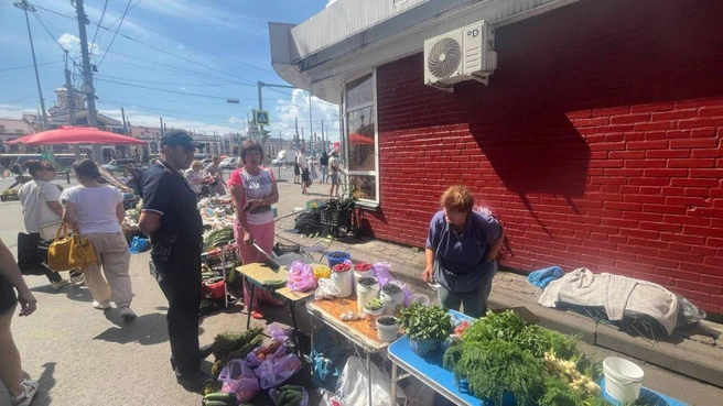 В рейдах участвуют сотрудники правоохранительных органов и представители районной администрации | Источник: www.city-n.ru