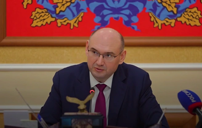 Губернатор Евгений Солнцев заявил, что 11 управляющих компаний провалили старт отопительного сезона | Источник: Евгений Солнцев / t.me