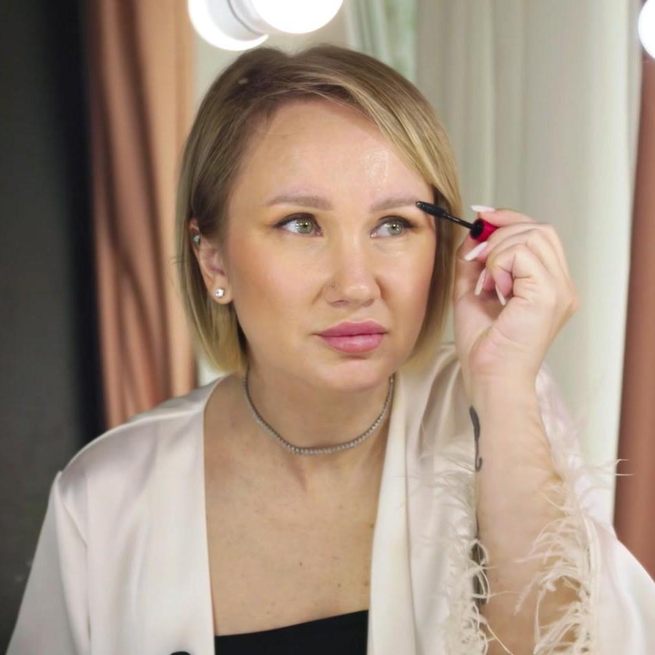 У женщины из Железноводска гниют брови после бьюти-процедуры: «Было ощущение, что под кожей бегают тараканы»