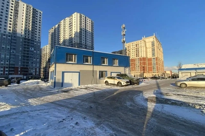 Authorities Demolish Illegal Structures on Far Eastern Avenue