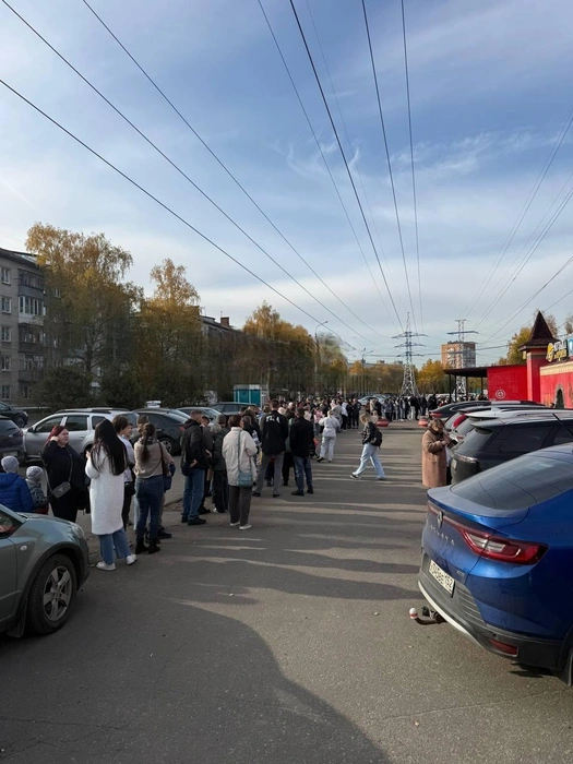 Очередь в нижегородский «Лимпопо» | Источник: Нижний Новгород без цензуры / Telegram