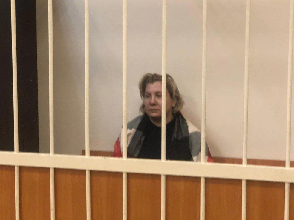 Обвиненную в откатах чиновницу из Калининской администрации отправили под домашний арест. Следствие ищет «неустановленных» подельников (фото) | Источник: Объединённая пресс-служба судов Санкт-Петербурга
