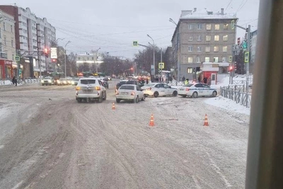 ДТП с 16-летней пешеходом на перекрестке в Екатеринбурге