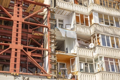 Residents of blast-damaged house on Batova Street protest utility bills