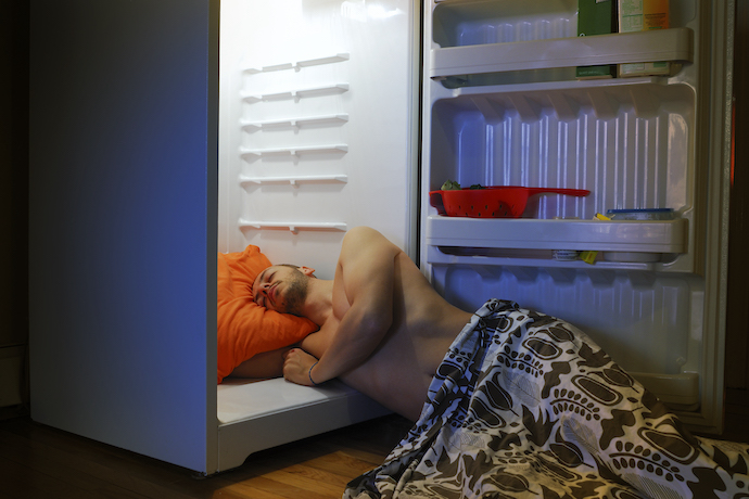 Как уснуть в жару: 10 хитростей