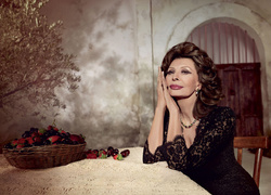 Объект желания: помада Dolce & Gabbana Sophia Loren N°1