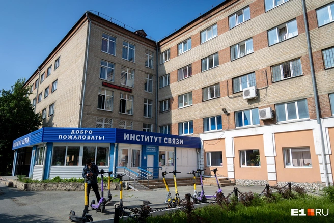 В УрТИСИ выбор меньше, но зато и обучение дешевле | Источник: Владислав Лоншаков / E1.RU