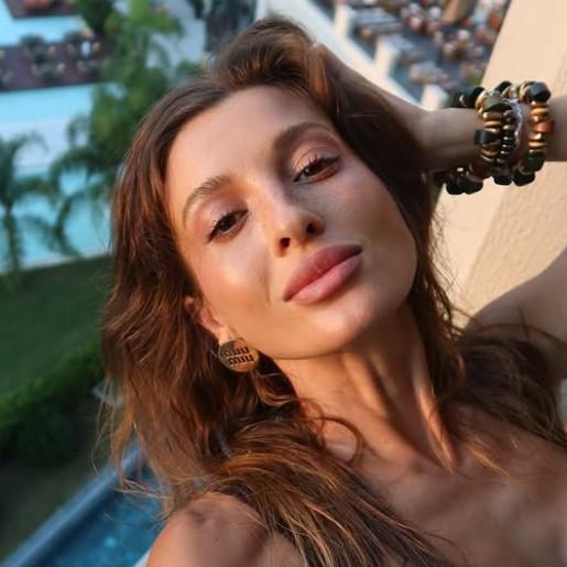 «Проблем мало? Это квартира моя, поняла?»: Женя Кривцова показала, как бывший муж приходит к ним домой и орет при детях