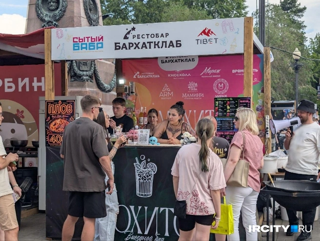 Организаторы планировали позвать больше ресторанов с локальной кухней, но не вышло | Источник: Алина Ринчино / «ИрСити»