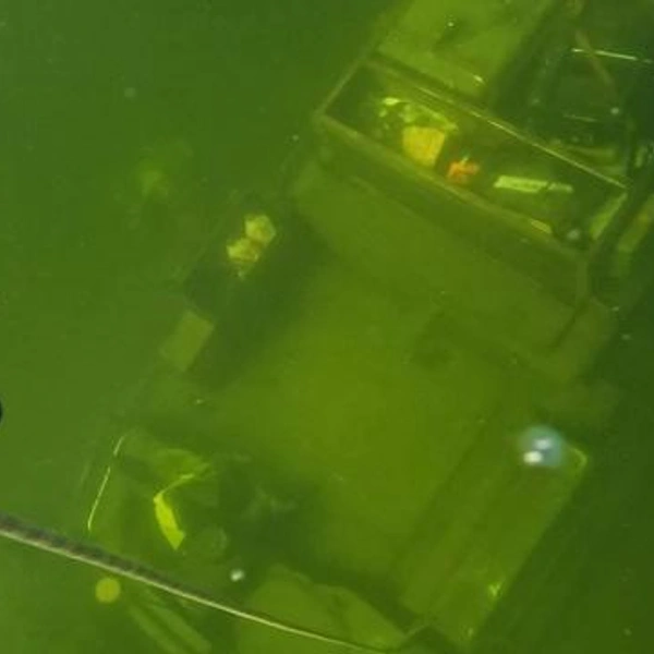 Спасатели показывают, как выглядит под водой затонувший с геологами вездеход  | Источник: Департамент по гражданской обороне Забайкалья