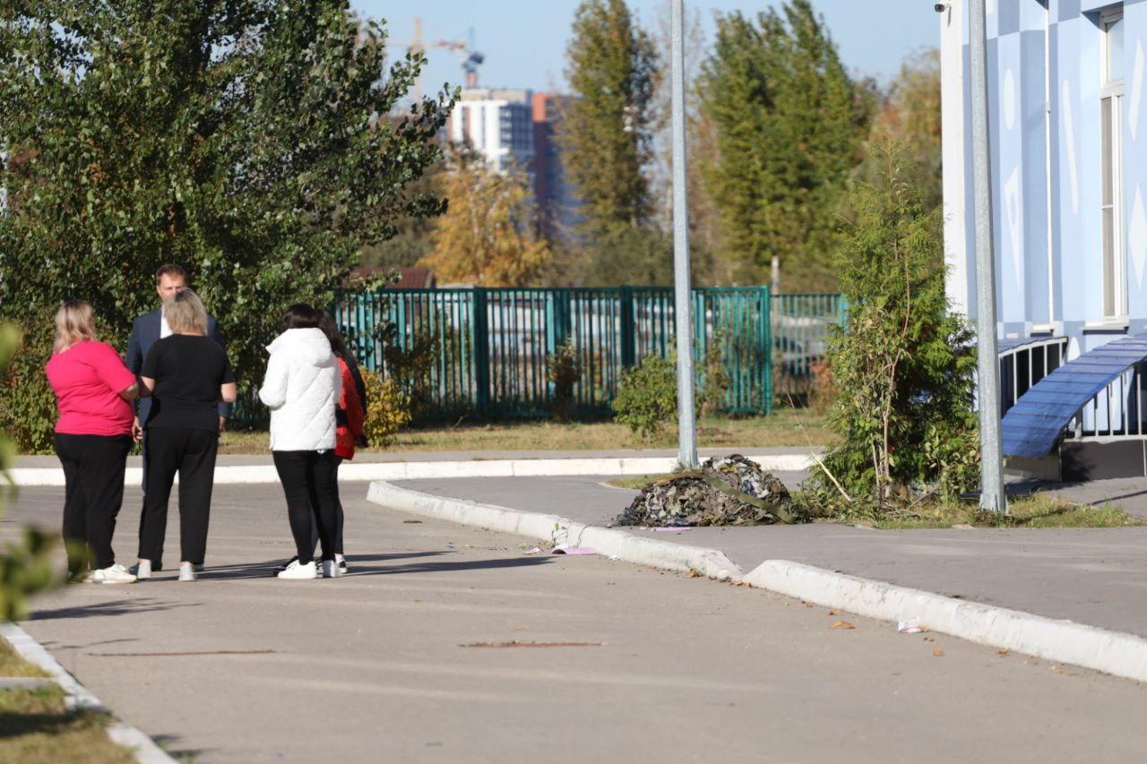 «Решил побаловаться и не удержался»: все, что известно о падении школьника из окна в Южном городе