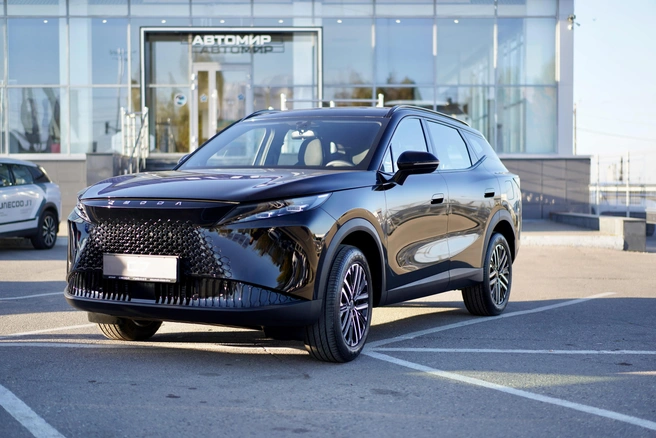 При покупке владелец получает доступ к официальному сервису и оригинальным запчастям | Источник: Автомир Саратов