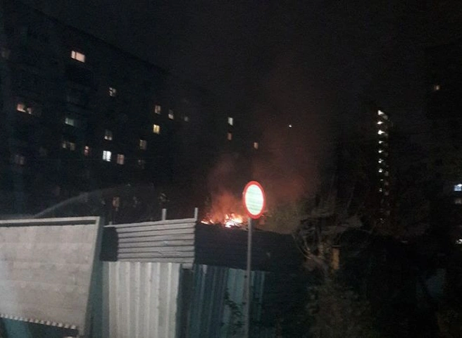 МЧС: в крупном пожаре у ТРЦ «Виктория Плаза» никто не пострадал | ya62.ru