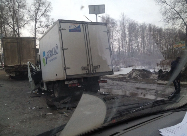 Опубликованы фотографии с места трагического утреннего ДТП на трассе М5 | ya62.ru