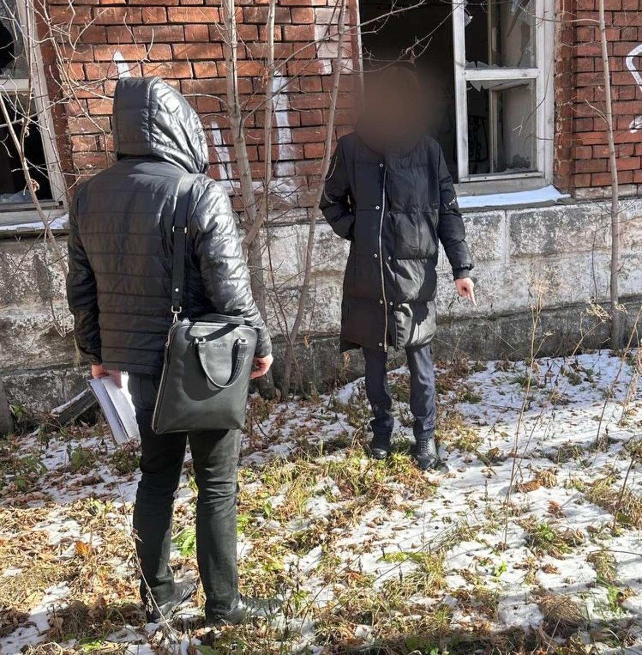 Пытался сбежать, но споткнулся и упал. Полицейские в Иркутске задержали подростка-закладчика