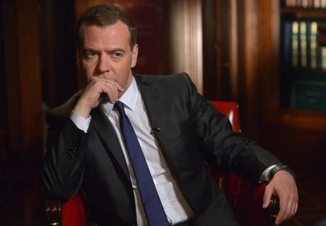 Медведев запретил закупать иностранный софт для госнужд | ya62.ru