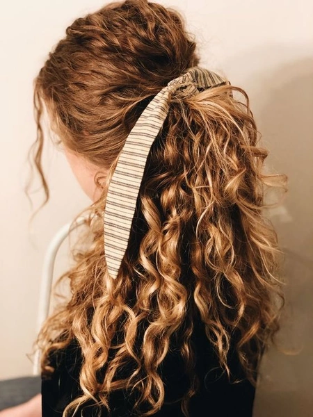 Curly hair don't care: 6 красивых укладок для кудрявых волос